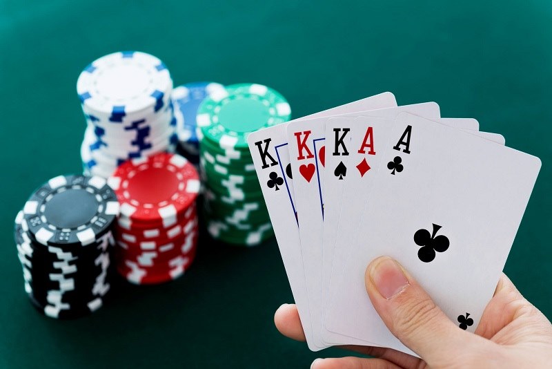 Kiểm soát tâm lý là cách chơi Poker online kiếm tiền hiệu quả